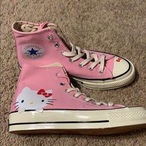 Hello Kitty Limited Chuck Taylor’s Converse
